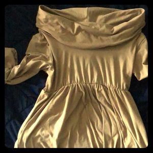 Over shoulder maternity dress